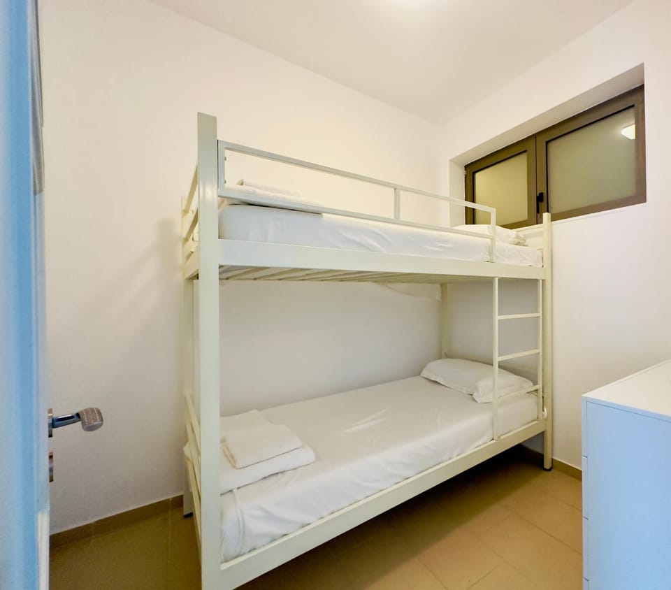 Bed, Bedroom, bunk bed