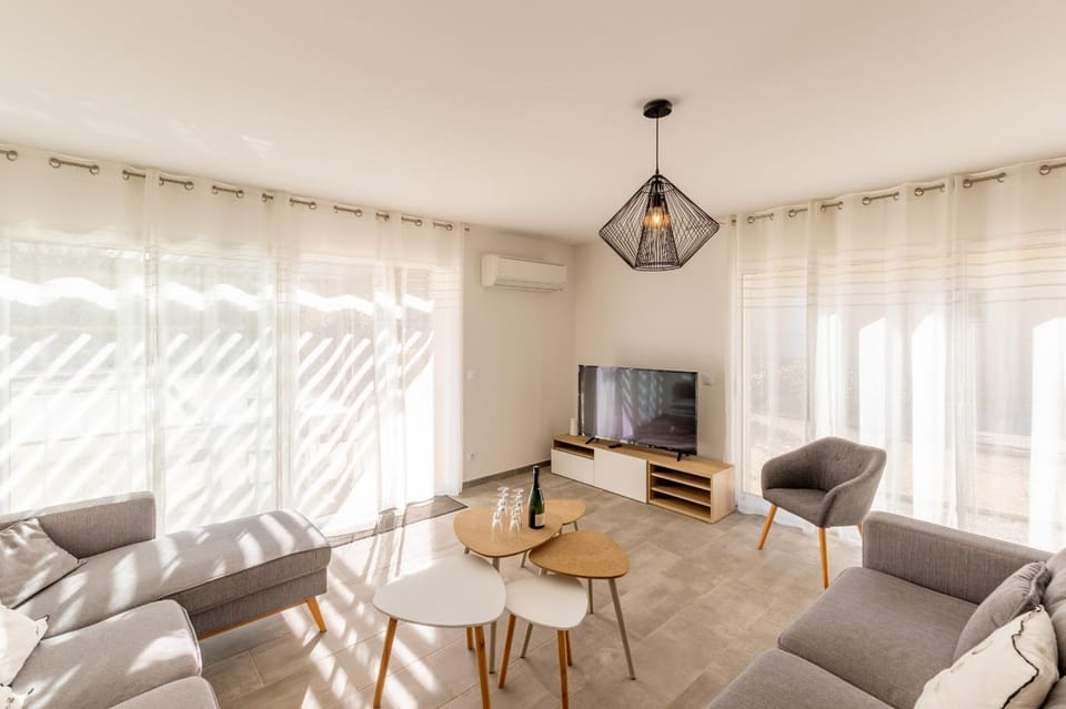 Property building, Living room