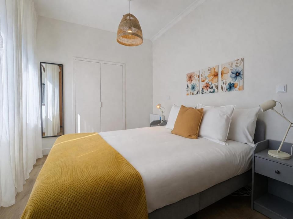 Bed, Bathroom, Bedroom