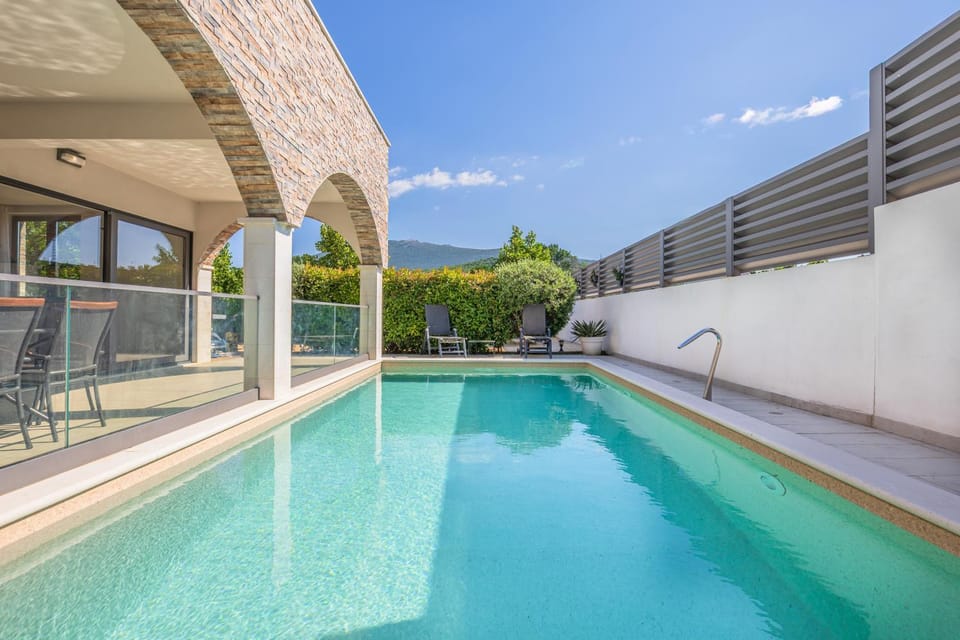 Pool view, Swimming pool