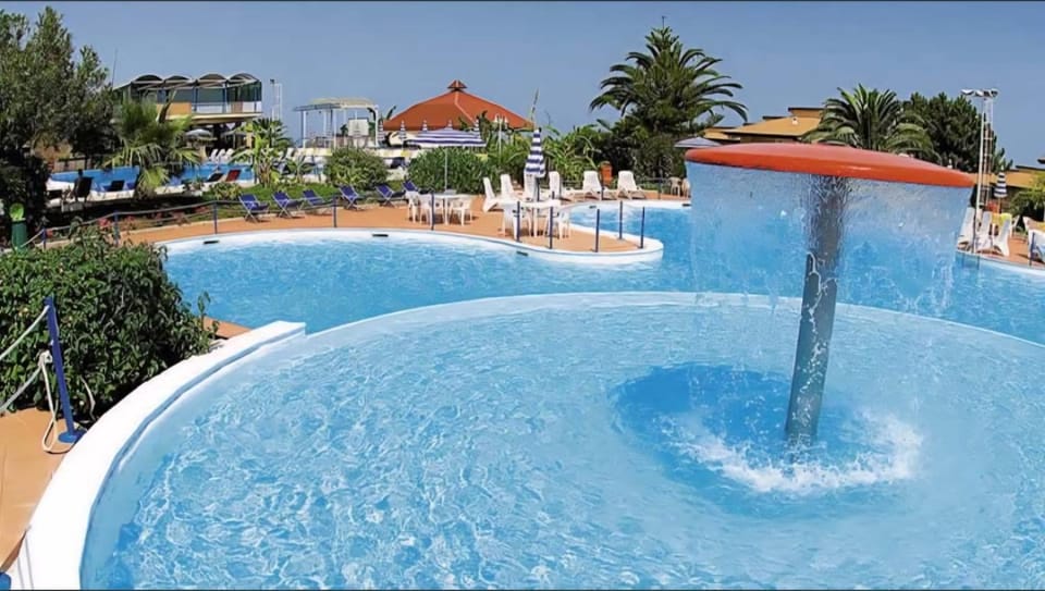 Swimming pool