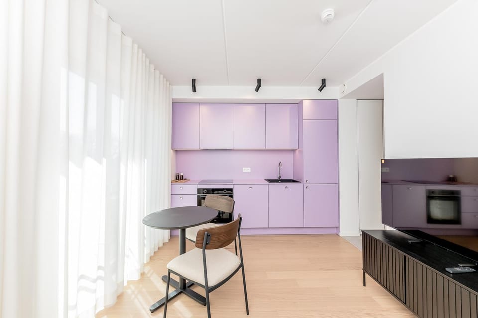 Dining area, kitchen