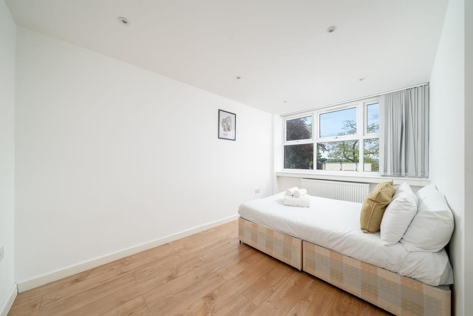 Aylesbury 1 Bed Apartments for Short Stays Apartment in Aylesbury