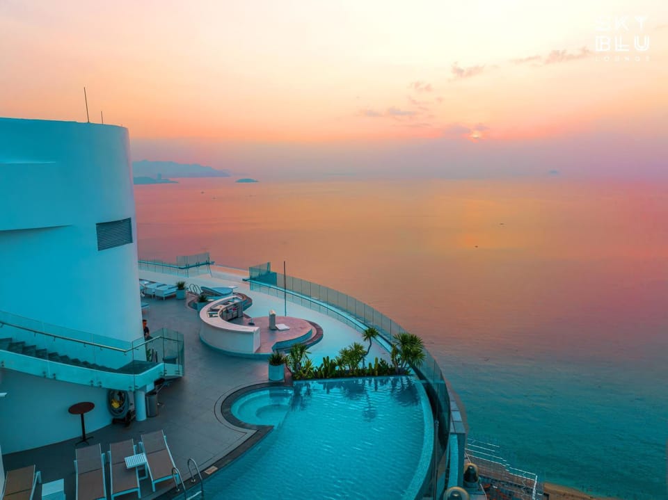 Nearby landmark, Day, Natural landscape, Pool view, Sea view, Swimming pool, Sunrise, Sunset
