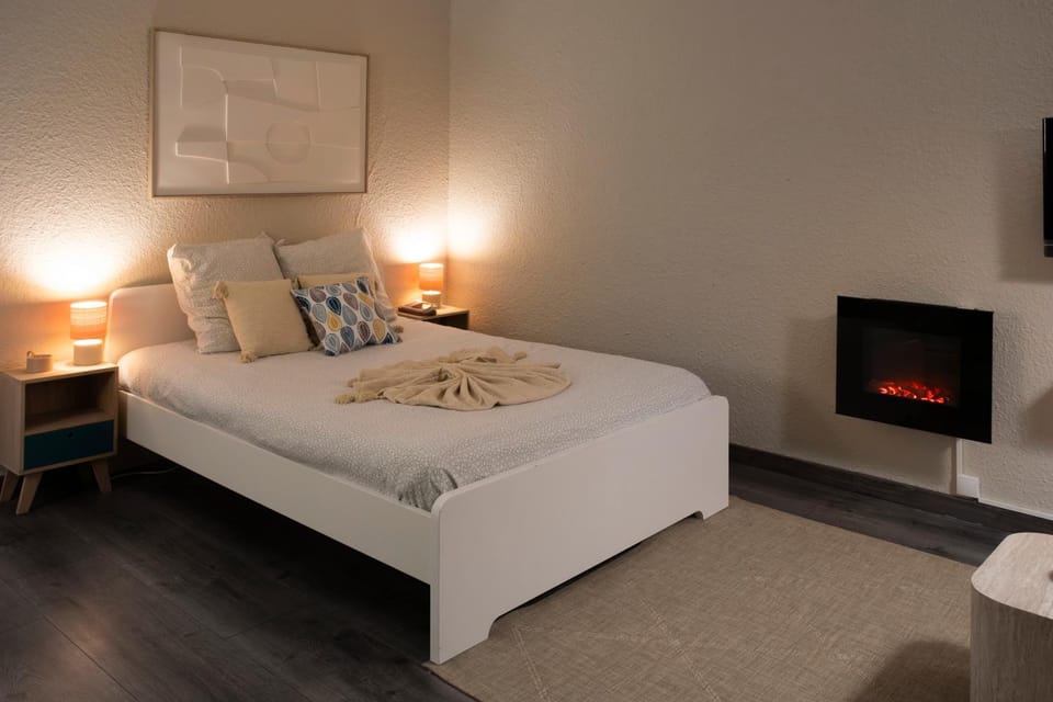 Bed, Night