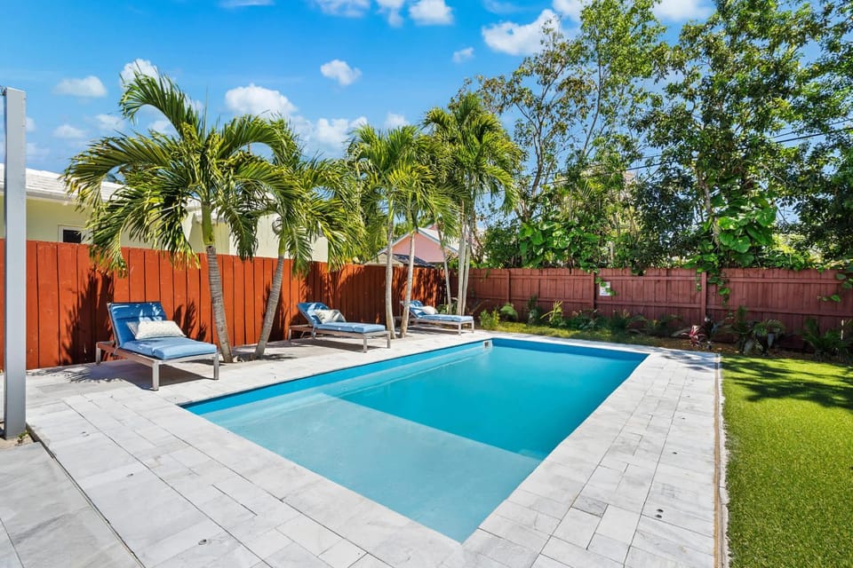 Coastal Haven- Ranch with Pool House in Delray Beach