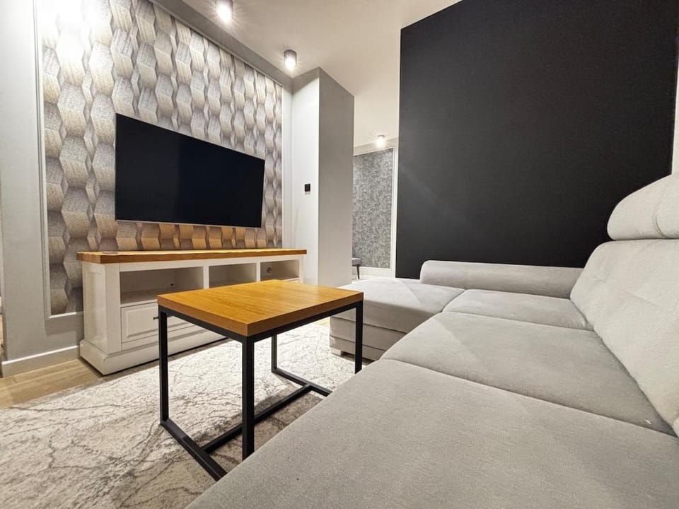 Modern Metro Apartament, Parking Apartment in Warsaw