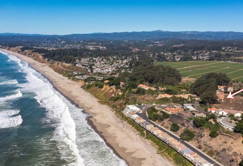 La Selva Beach Retreat Near Manresa Beach House in San Francisco Bay Area