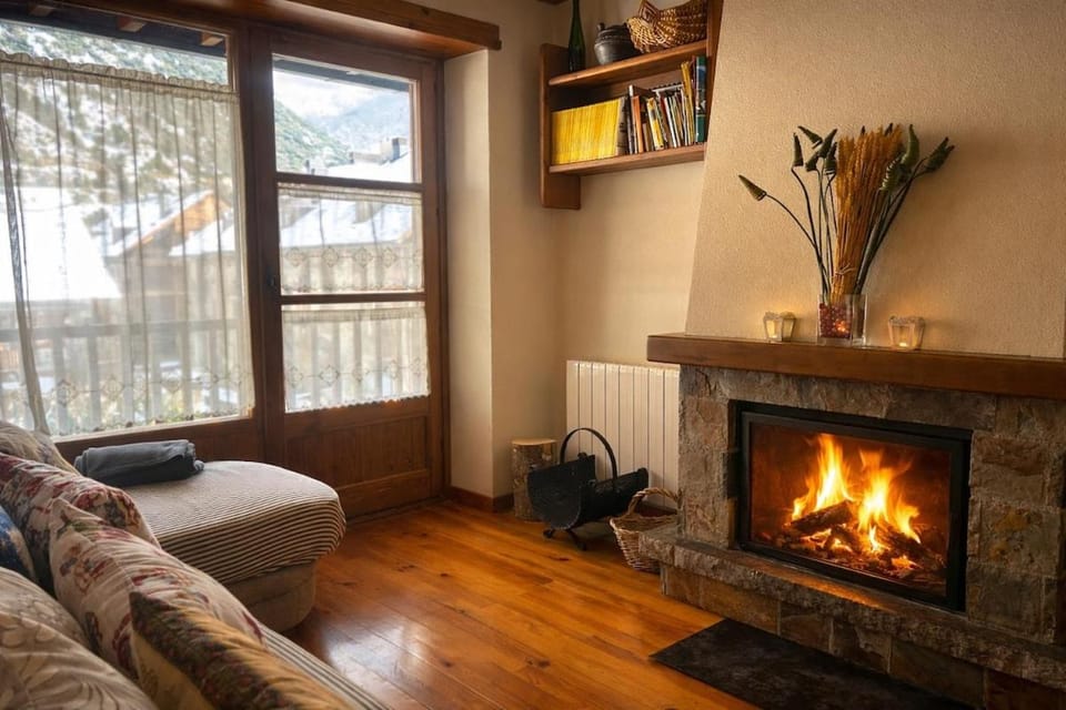 Apartament familiar i amb llar de foc by RURAL D'ÀNEU Apartment in Esterri d'Àneu
