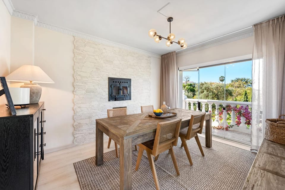 All About Villa Robles Villa in Marbella