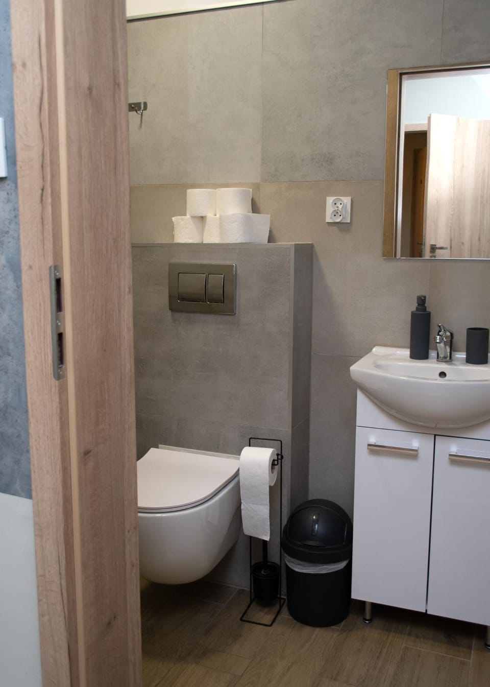 2 Pokoje z aneksem kuchennym i prywatną łazienką Apartment in Greater Poland Voivodeship