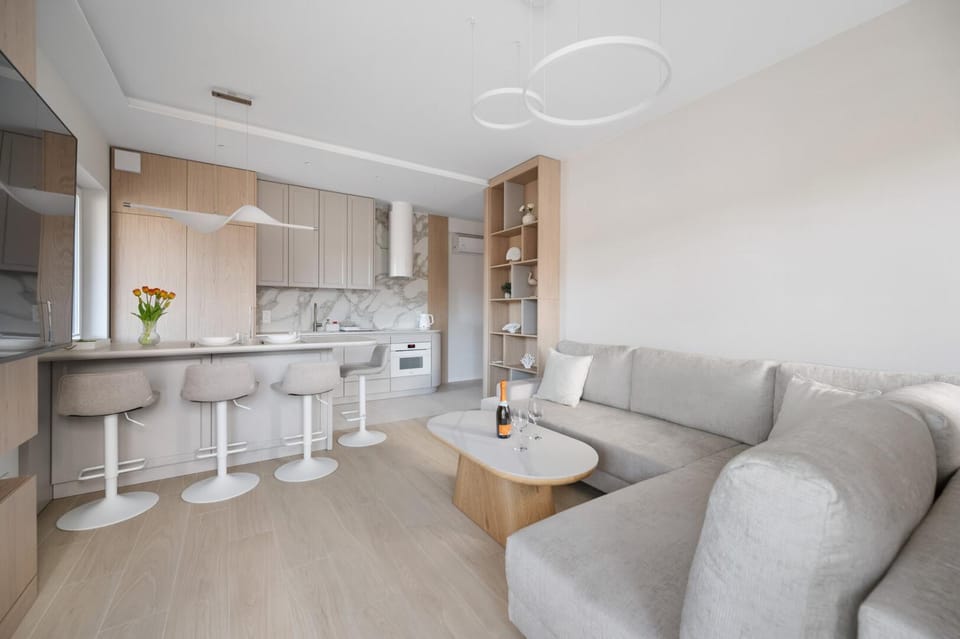 Kitchen or kitchenette, Living room, Seating area, Dining area, stove