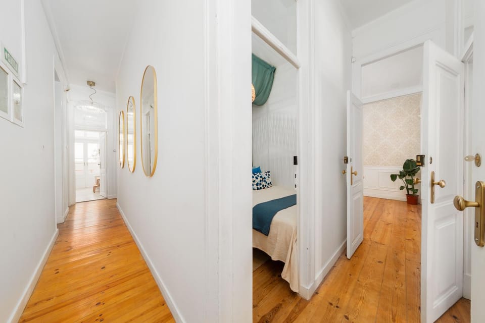 Large Apartment by Avenida da Liberdade 7BR wAC Apartment in Lisbon