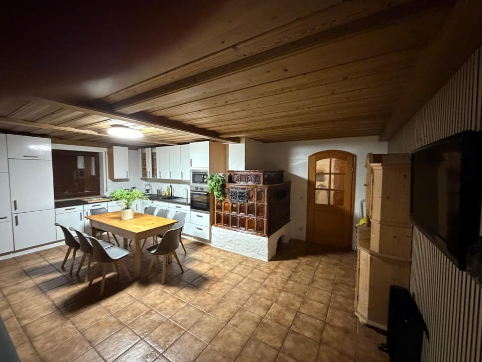 4 Zimmer Moderner Alpen-Chic trifft Tradition bei München OG-R Apartment in Bavaria