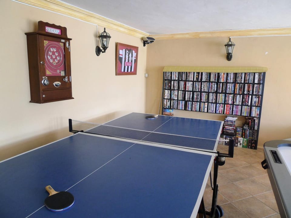 Game Room, Lounge or bar