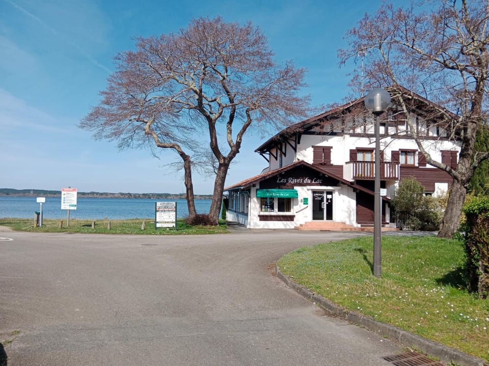 maison wave House in Léon