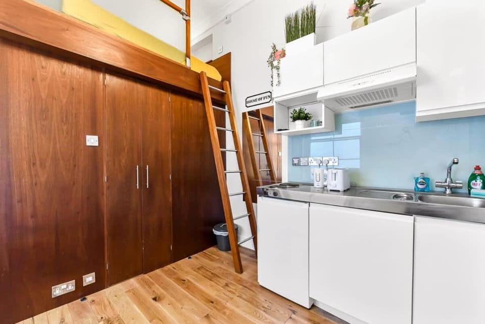 Cosy Studio near Portobello Market Apartment in City of Westminster