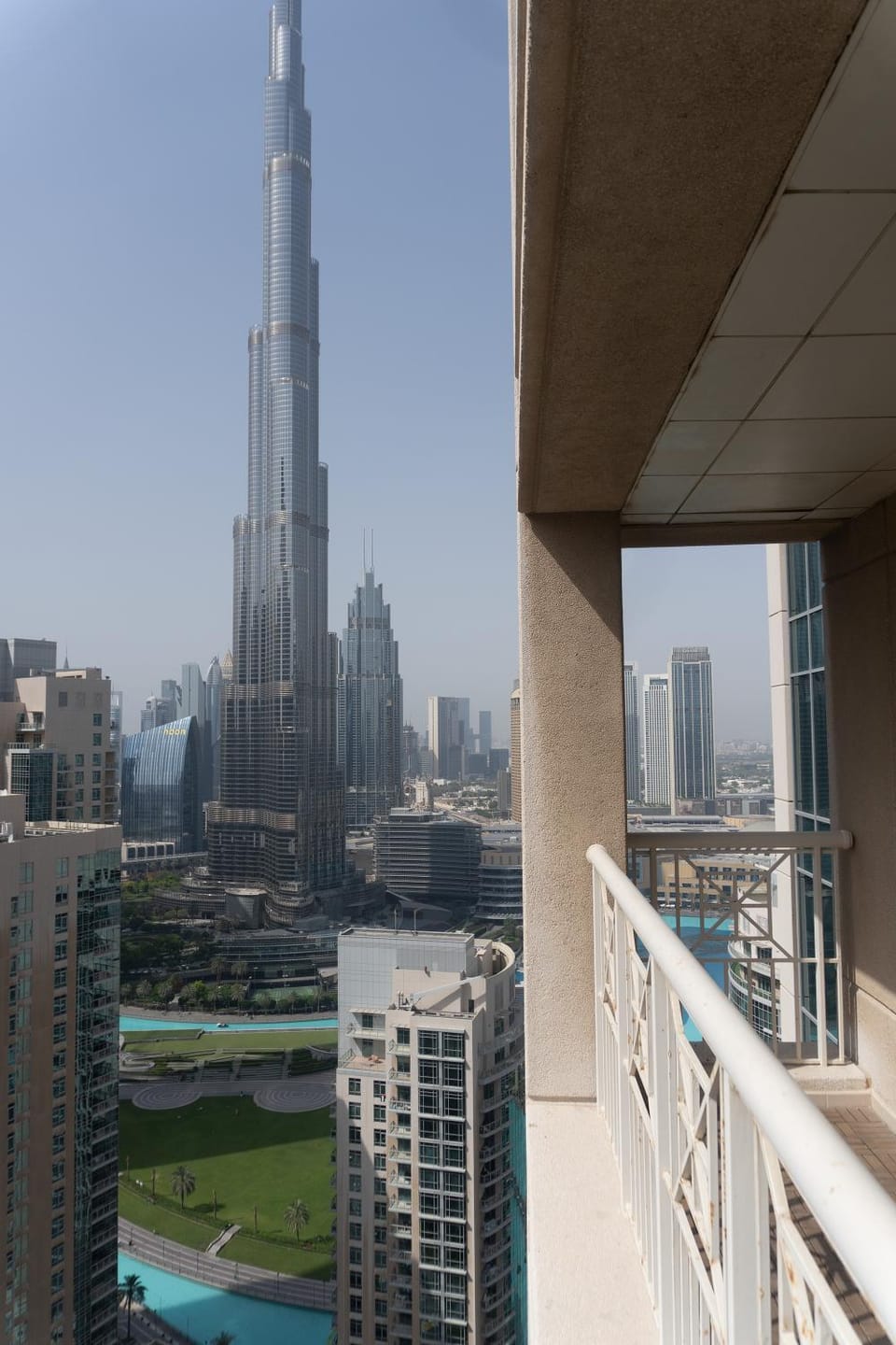Property building, Day, View (from property/room), Balcony/Terrace, City view, Lake view, Landmark view