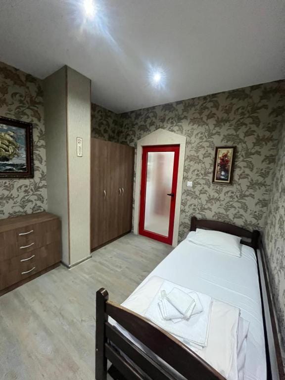 Апартамент за гости КРИСИ - Apartment for rent KRISI Bed and Breakfast in Dolj County, Romania