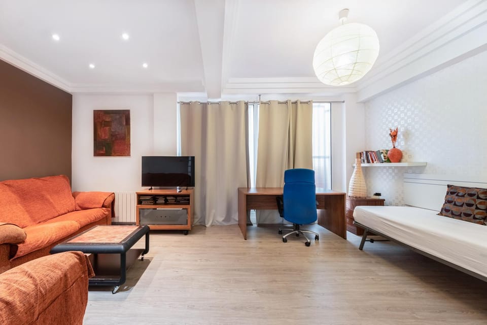 Communal lounge/ TV room, Living room, Seating area