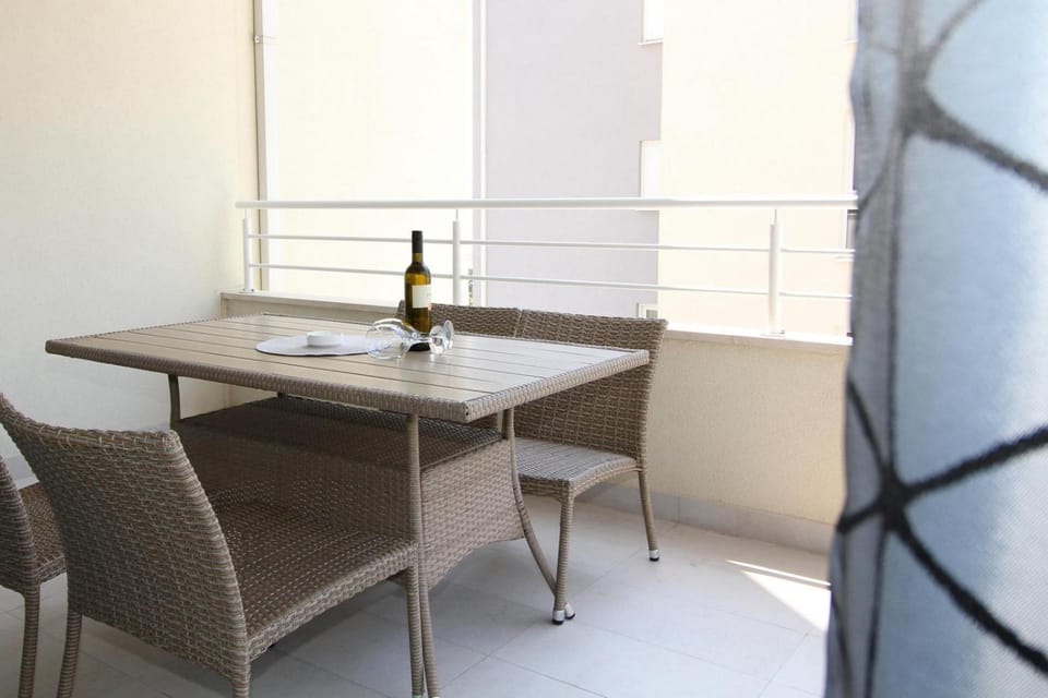 Apartmani CVIJETIĆ Apartment in Makarska