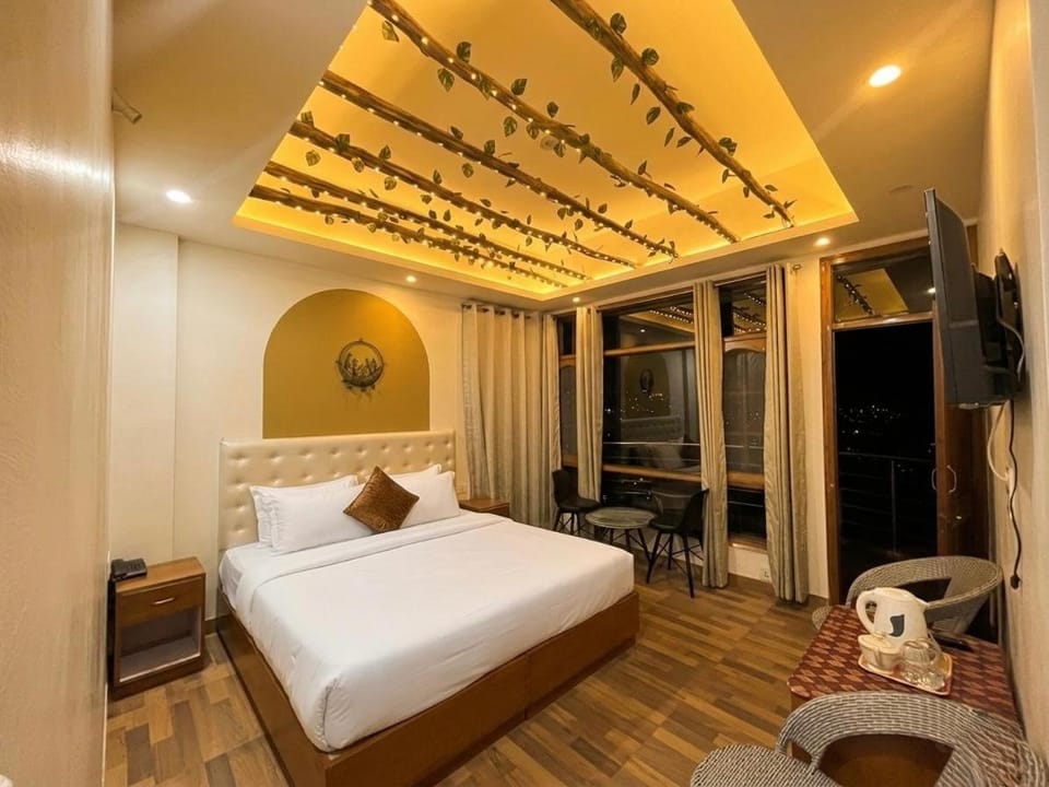 Siesta B&B Private Balcony & Himalayan Sunrise Views Hotel in Shimla