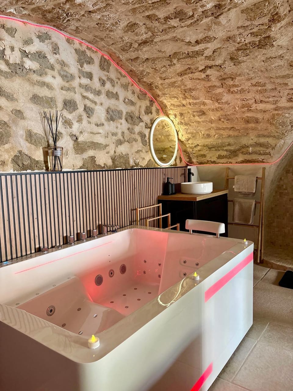 Hot Tub, Bath