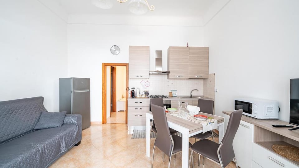 Kitchen or kitchenette, Living room, Dining area, stove