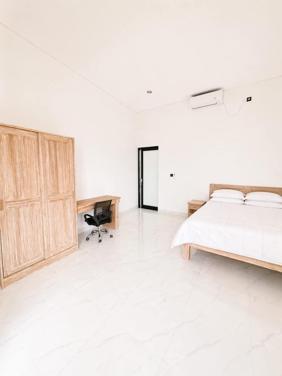 Bali Brew & Burne Private 2BR Villa in Canggu Villa in North Kuta