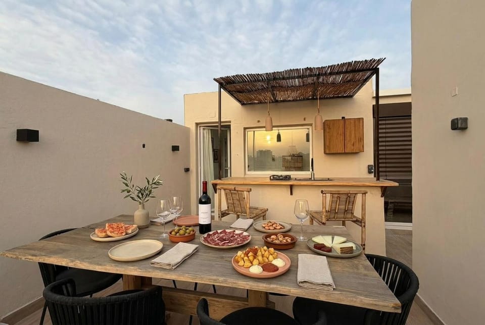 Off site, Balcony/Terrace