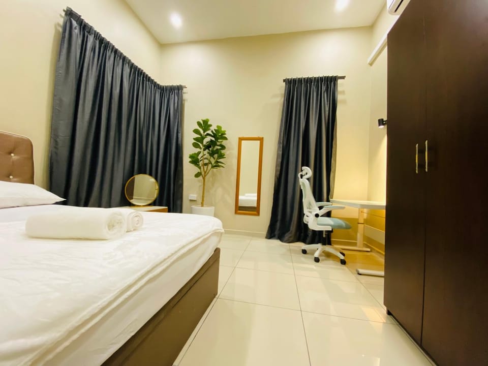 Bed, Photo of the whole room, Bedroom, wardrobe