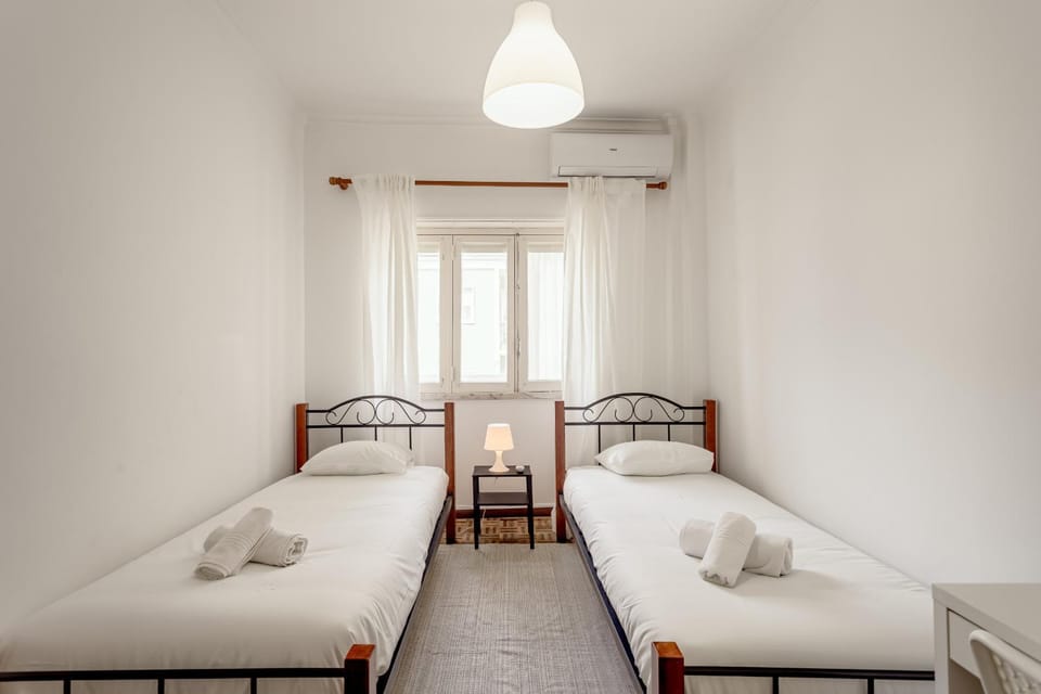 Almada Central by Homing Apartment in Lisbon District