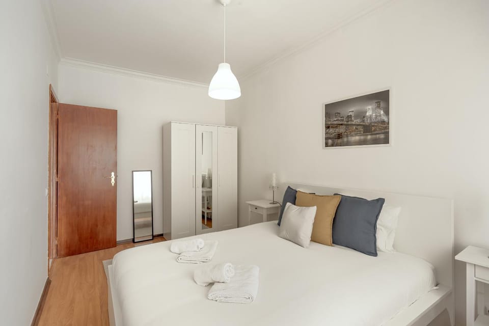 Almada Central by Homing Apartment in Lisbon District
