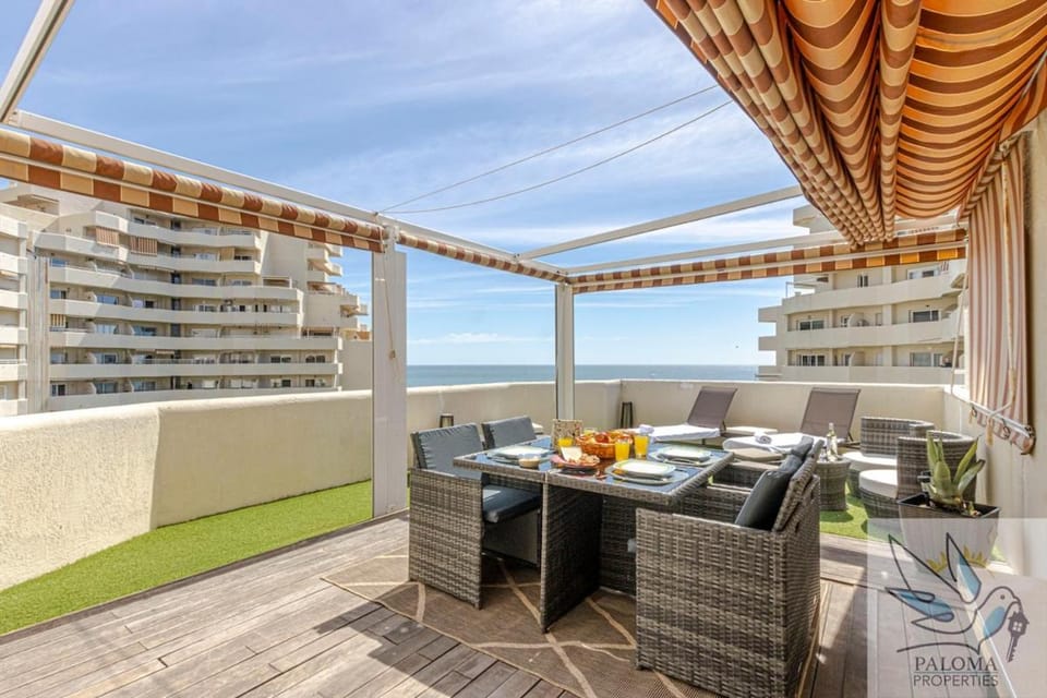 BENAL BEACH with Large Terrace and Sea Views Apartment in Benalmadena