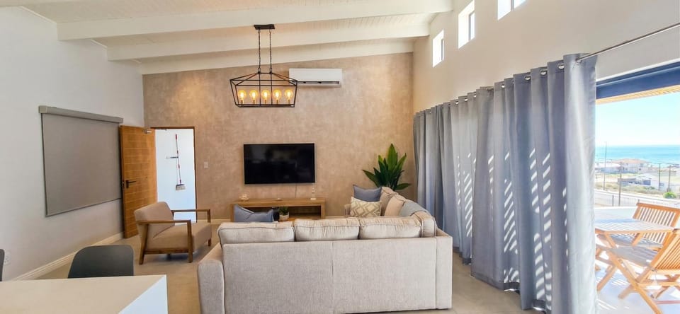 TV and multimedia, Living room, air conditioner