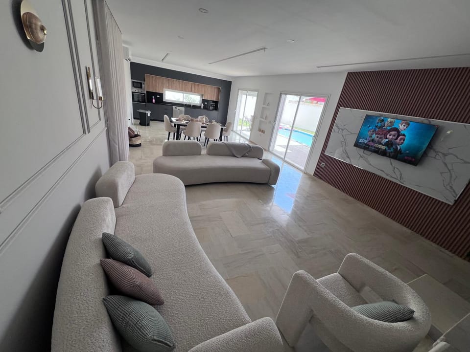 Communal lounge/ TV room