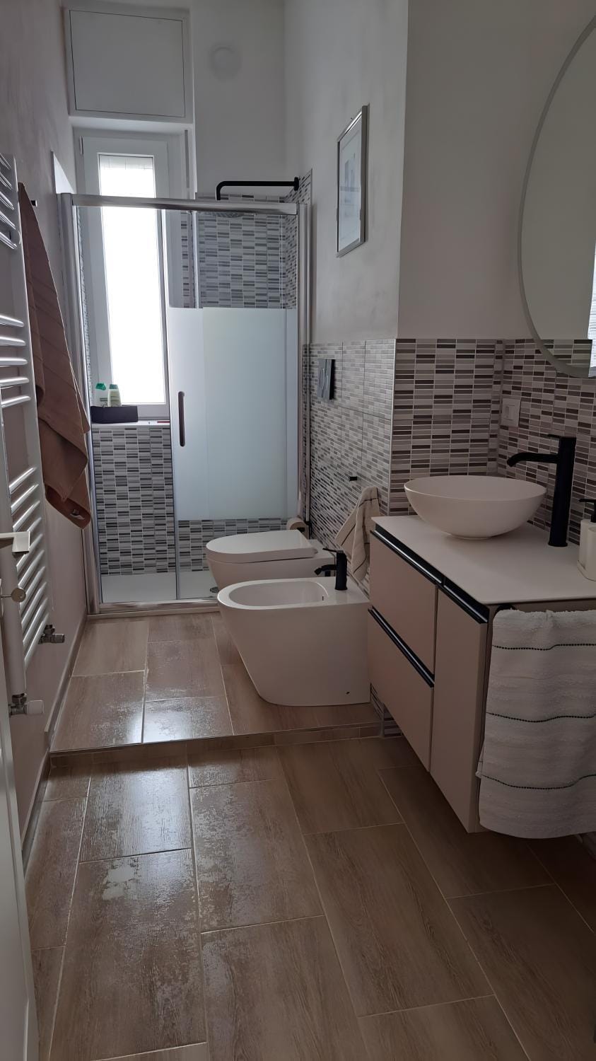 Bathroom, Living room