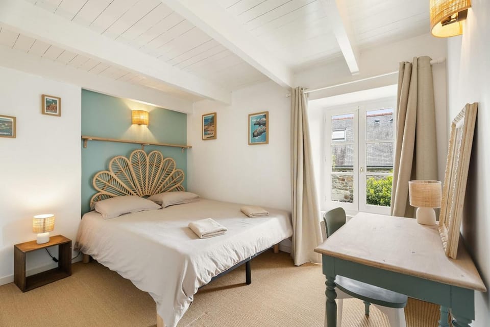 Les Roches Grises le charme à 700m des plages House in Brittany
