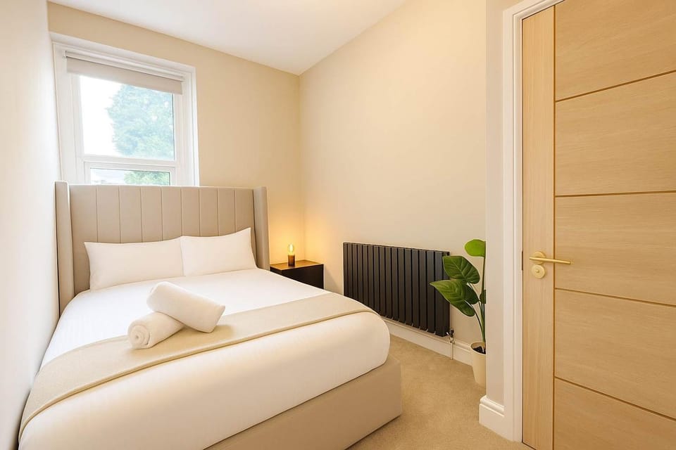 3 Bedroom Central Apartment For 6 - Free Parking Apartment in Cardiff