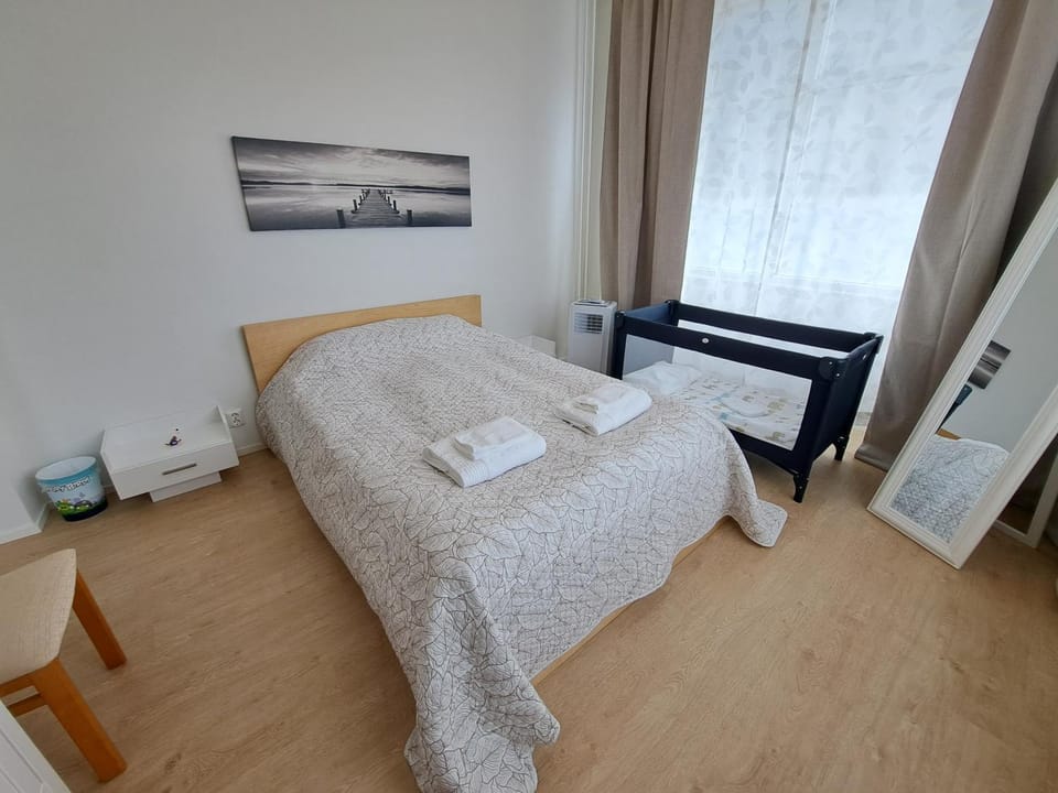 cot, furniture, air conditioner