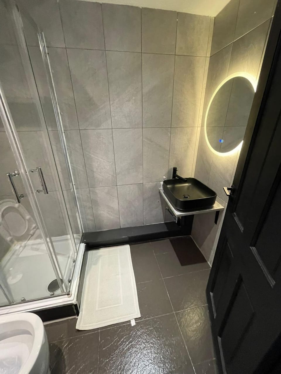 Flat F, VR House Apartment in City of Westminster