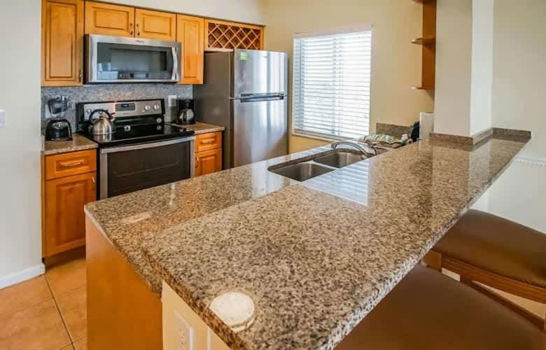 Discovery Beach Resort - 3 Bedroom Suite Apartment in Cape Canaveral
