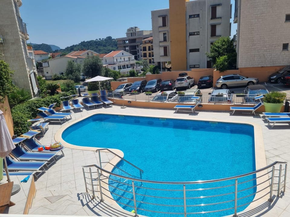 Apart 2 bedroom seaview Apartment in Budva Municipality