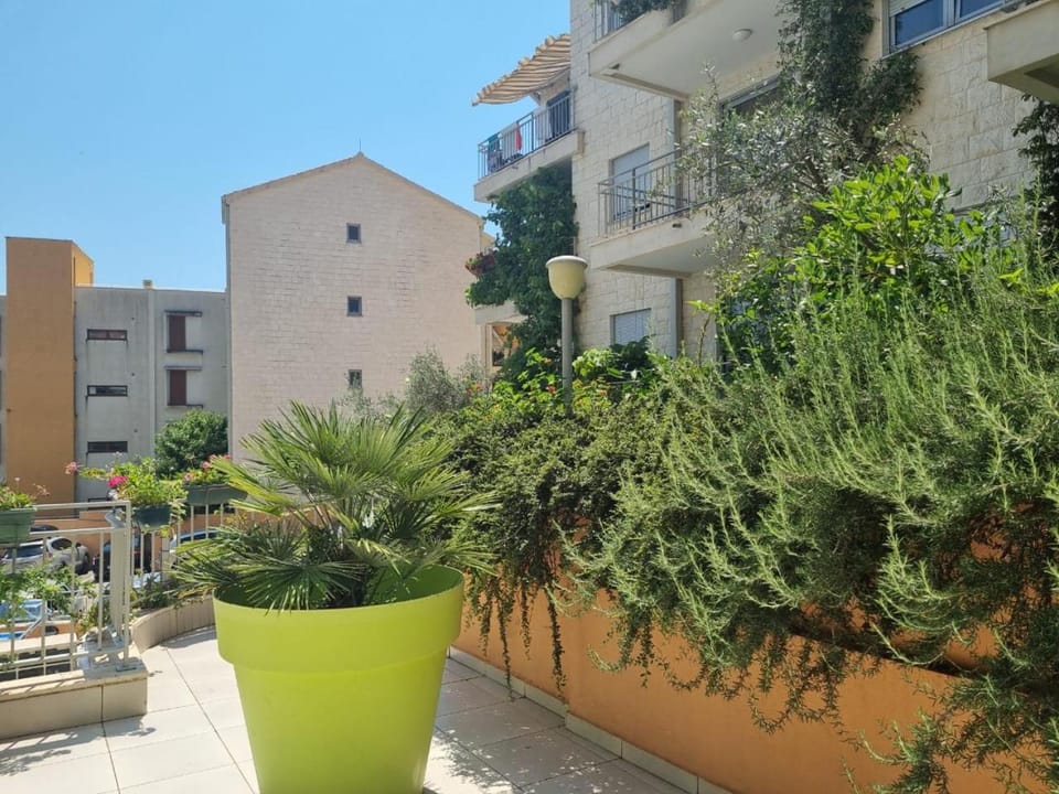 Apart 2 bedroom seaview Apartment in Budva Municipality