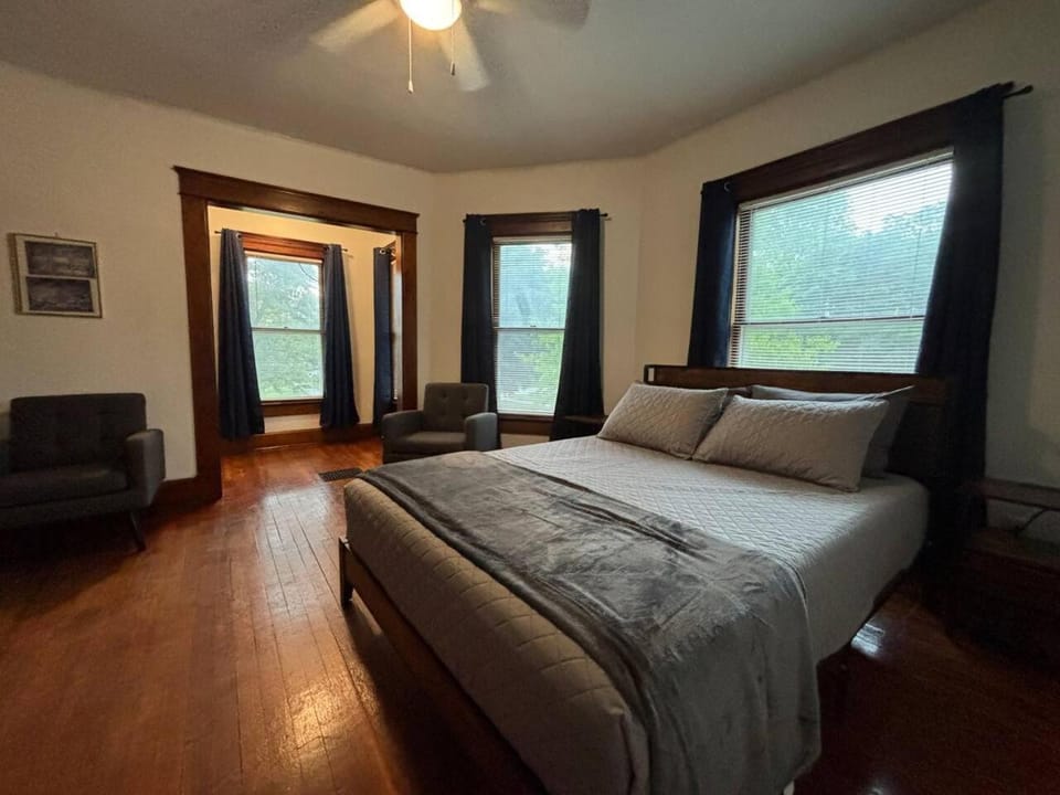 Bed, Bedroom