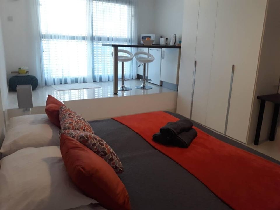 Bright and central studio near the promenade Apartment in Marsaskala