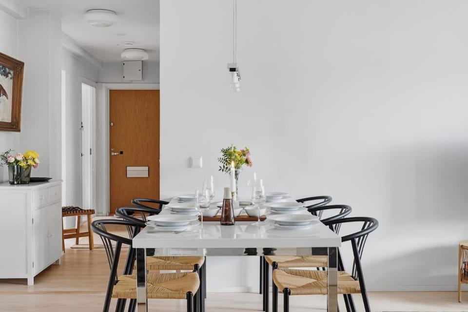 Home Spa | Balcony | EV Parking | 200m Tram | 3BR Apartment in Helsinki