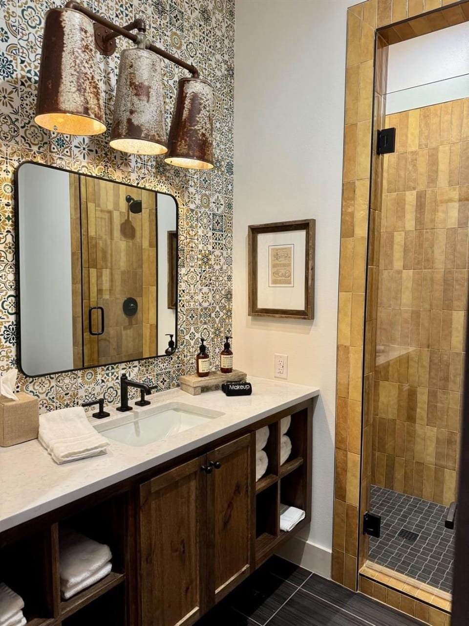Shower, Bathroom, towels