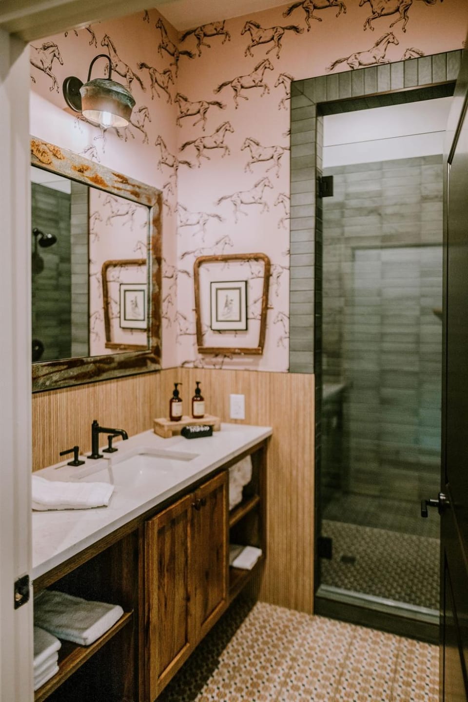 Shower, Bathroom, towels