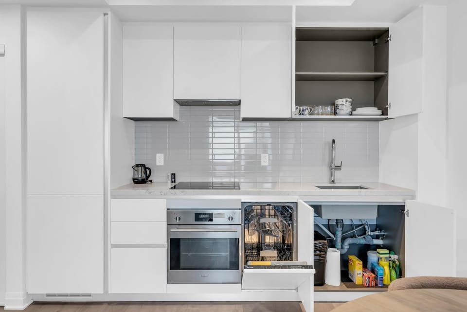 Luxury Unit Downtown Sq1 Mississauga Apartment in Mississauga
